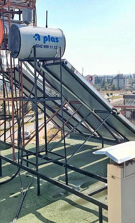 ust-uste-platform-gun-isi-basincli-krom-gun-isi-aplas-solar-enerji-sicak-su-antalya-gunes-enerji-uygulama-ornegi-2 üst üste platform sistem 2