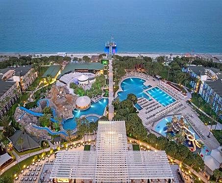 Dobedan World Palace Kemer otelinde kullanılan yüksek verimli ısı pompası sistemi – APLAS uygulaması